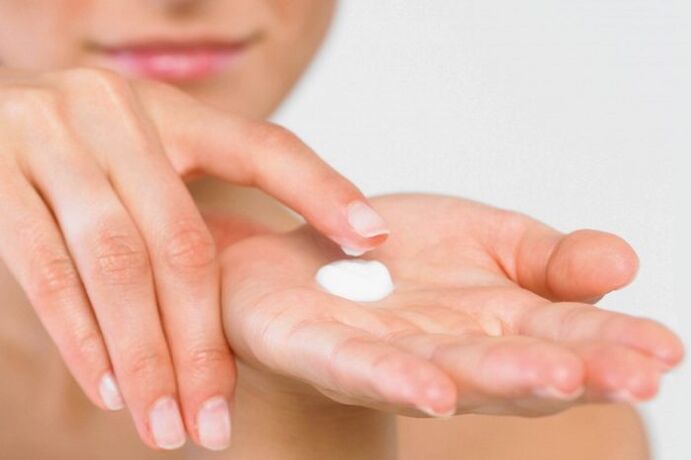 La aparición de la crema de las articulaciones en las articulaciones