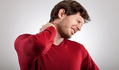 Dolor de cuello con formaciones de tumores